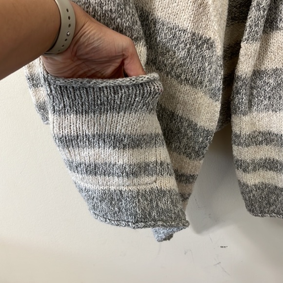 Eddie Bauer Sleepwear Striped Grey & CreamCardigan Size XS/S - Picture 3 of 6